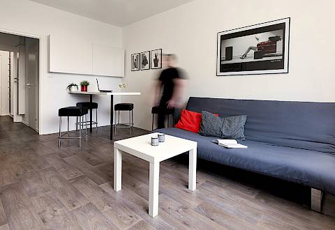 Návrhy interiérů: minimalistická garsonka